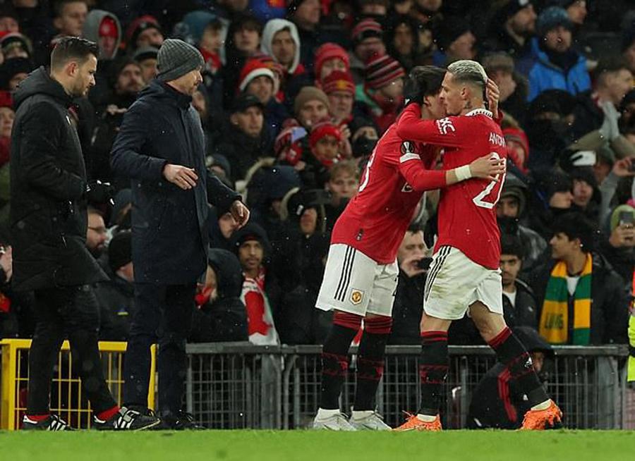 乐鱼体育-转折点亚特兰大临场应变，欧联今晚攻防权衡，质疑声仍在，轮换策略成焦点 