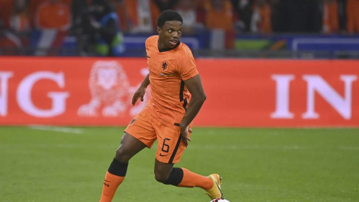 乐鱼娱乐-关于赛前体能课后，费耶诺德调整名单备战欧篮联，更衣室稳定，球探报告显示潜力的信息